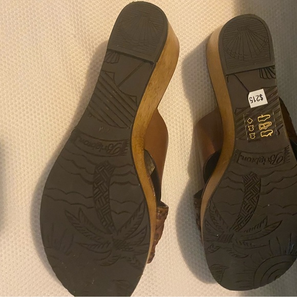 Brighton Brown Wedge Shoes with Elegant Design - Picture 4 of 7